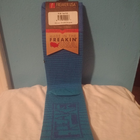 FreakerUSA Puffy Penguin Socks - Picture 2 of 3